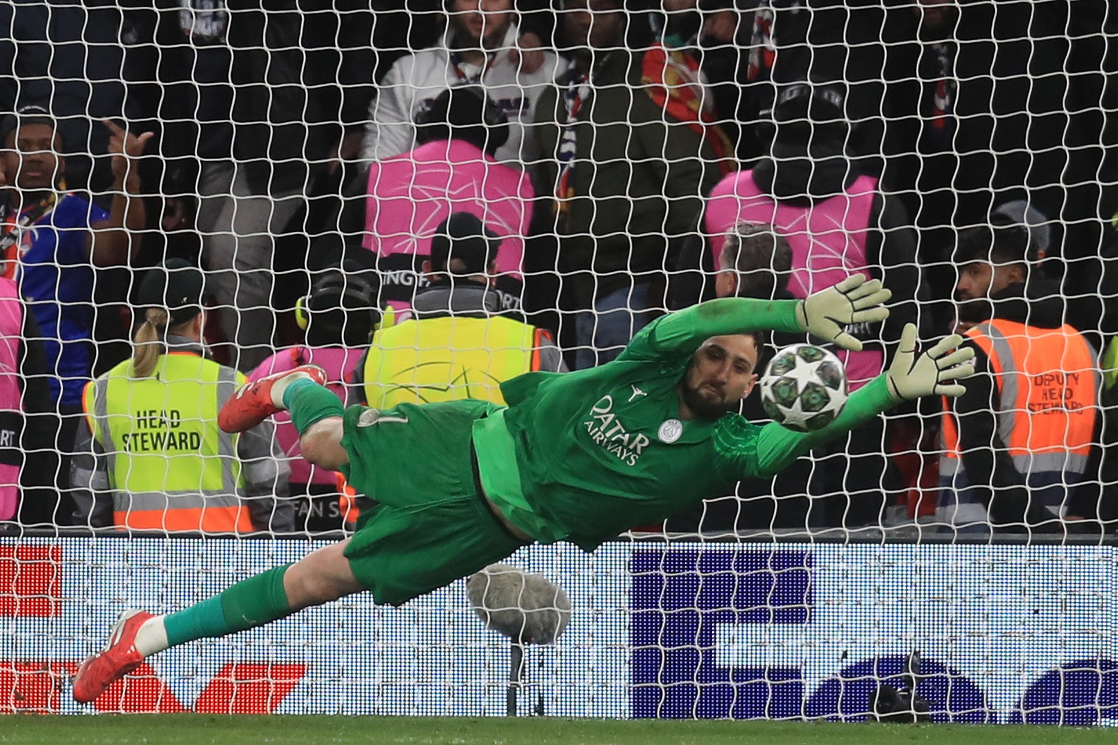 多纳鲁马持续缺席球队合练，巴黎或下调4000万欧元标价